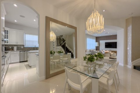 House in Parkland, Florida 4 bedrooms, 277.03 sq.m. № 1887859 - photo 12