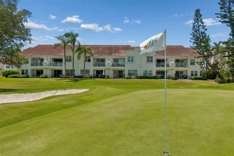 Copropriété à vendre à Saint Petersburg, Floride: 2 chambres, 106.37 m2 № 2126032 - photo 21