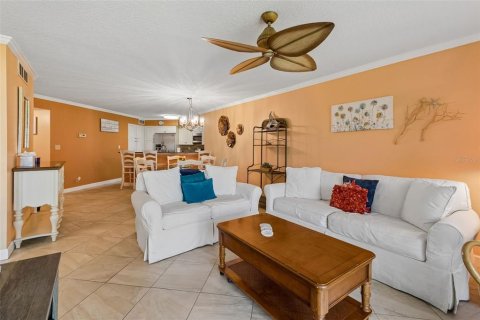 Copropriété à vendre à Saint Petersburg, Floride: 2 chambres, 106.37 m2 № 2126032 - photo 11