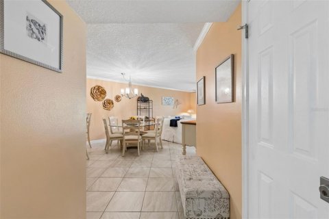 Copropriété à vendre à Saint Petersburg, Floride: 2 chambres, 106.37 m2 № 2126032 - photo 4