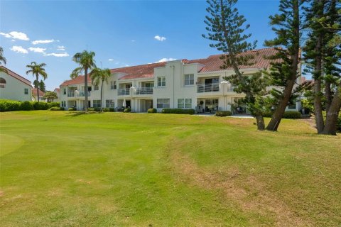 Copropriété à vendre à Saint Petersburg, Floride: 2 chambres, 106.37 m2 № 2126032 - photo 22