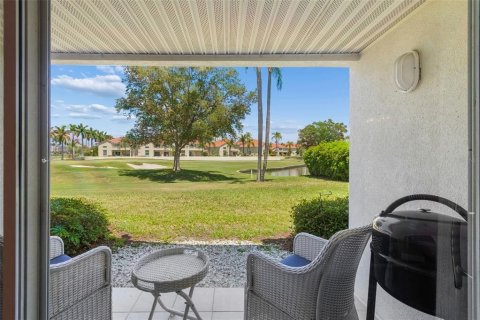 Copropriété à vendre à Saint Petersburg, Floride: 2 chambres, 106.37 m2 № 2126032 - photo 12