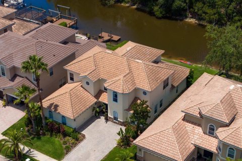 Купить виллу или дом в Тампа, Флорида 9 комнат, 342.72м2, № 1765097 - фото 1