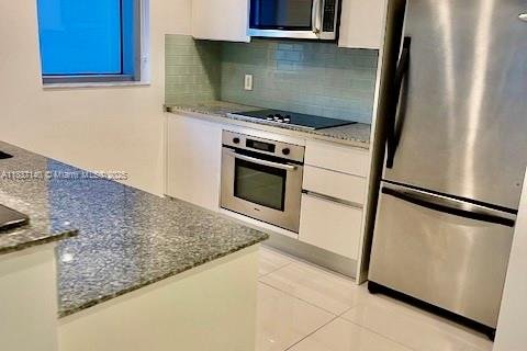 Condominio en alquiler en Miami, Florida, 1 dormitorio, 89.93 m2 № 1821845 - foto 3