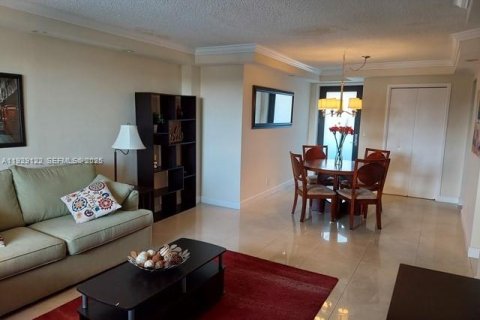 Condo in Hallandale Beach, Florida, 1 bedroom  № 1987470 - photo 20