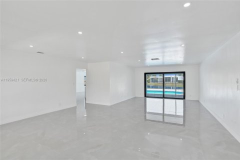 House in Weston, Florida 4 bedrooms, 222.59 sq.m. № 2080634 - photo 11