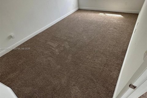 Condominio en venta en Miami, Florida, 1 dormitorio, 76.74 m2 № 2030970 - foto 12