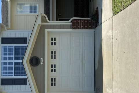 Adosado en alquiler en Crestview, Florida, 2 dormitorios, 117.43 m2 № 561432 - foto 1