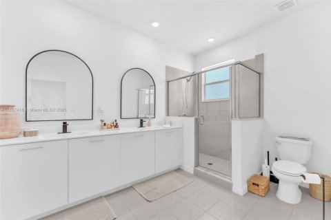 Touwnhouse à vendre à Miami, Floride: 3 chambres, 157.47 m2 № 1935347 - photo 30