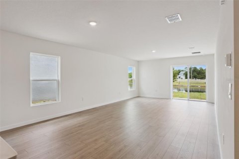 Villa ou maison à vendre à Port Orange, Floride: 4 chambres, 144.93 m2 № 2203502 - photo 4