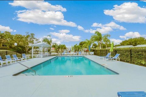 House in Melbourne, Florida 3 bedrooms, 96.99 sq.m. № 1898475 - photo 23