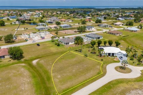 Land in Punta Gorda, Florida № 1812960 - photo 1