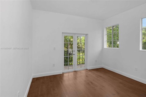 Casa en venta en Coral Gables, Florida, 4 dormitorios, 228.26 m2 № 1984164 - foto 20