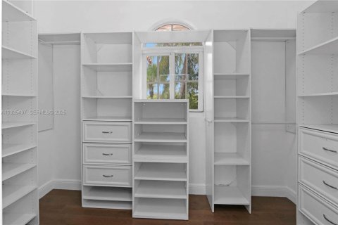 Casa en venta en Coral Gables, Florida, 4 dormitorios, 228.26 m2 № 1984164 - foto 28