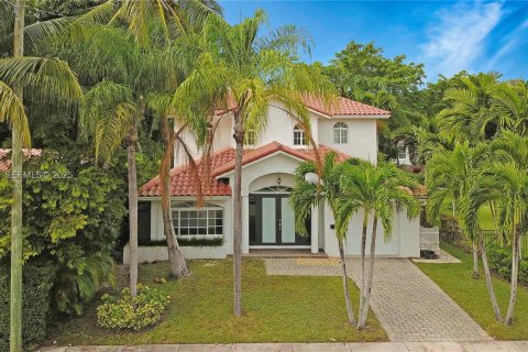 Casa en venta en Coral Gables, Florida, 4 dormitorios, 228.26 m2 № 1984164 - foto 3