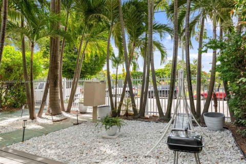 Купить коммерческую недвижимость в Майами, Флорида 313.82м2, № 1966751 - фото 5