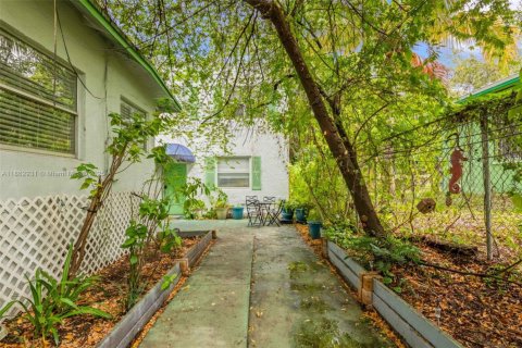 Купить коммерческую недвижимость в Майами, Флорида 313.82м2, № 1966751 - фото 7