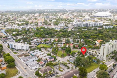 Купить коммерческую недвижимость в Майами, Флорида 313.82м2, № 1966751 - фото 22