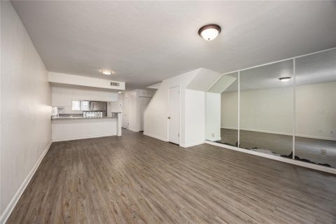 Купить таунхаус в Гейнсвилл, Флорида 3 комнаты, 108.51м2, № 2093031 - фото 11