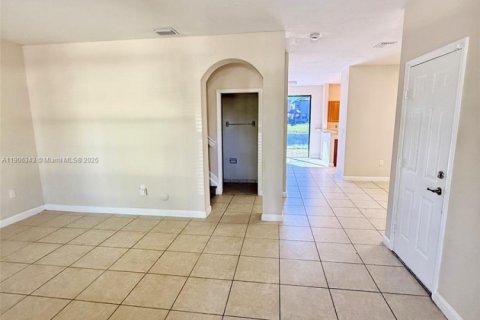 Townhouse in Homestead, Florida 4 bedrooms, 180.79 sq.m. № 1956915 - photo 3