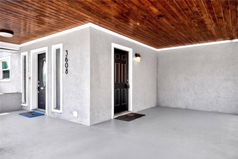 Casa en venta en Tampa, Florida, 3 dormitorios, 137.22 m2 № 2200072 - foto 5