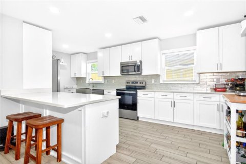 Casa en venta en Tampa, Florida, 3 dormitorios, 137.22 m2 № 2200072 - foto 14