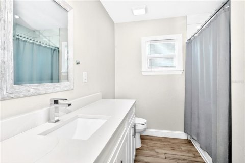 Casa en venta en Tampa, Florida, 3 dormitorios, 137.22 m2 № 2200072 - foto 25