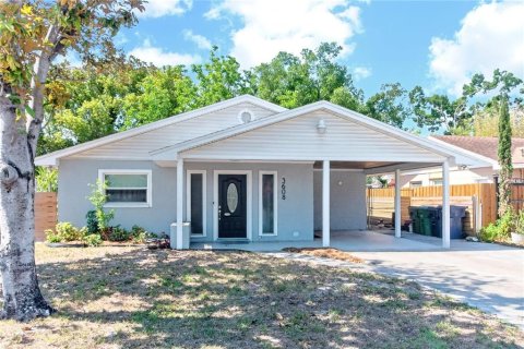 Casa en venta en Tampa, Florida, 3 dormitorios, 137.22 m2 № 2200072 - foto 2