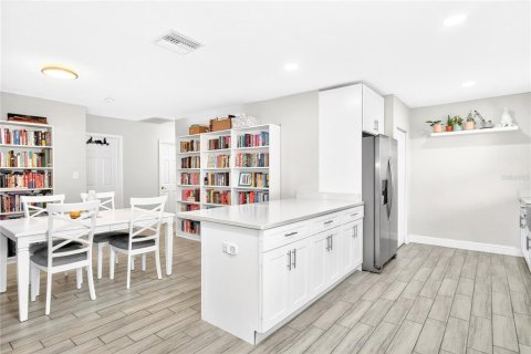 Casa en venta en Tampa, Florida, 3 dormitorios, 137.22 m2 № 2200072 - foto 15