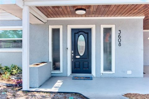 Casa en venta en Tampa, Florida, 3 dormitorios, 137.22 m2 № 2200072 - foto 6