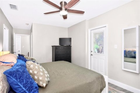 Casa en venta en Tampa, Florida, 3 dormitorios, 137.22 m2 № 2200072 - foto 19