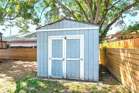 Casa en venta en Tampa, Florida, 3 dormitorios, 137.22 m2 № 2200072 - foto 30