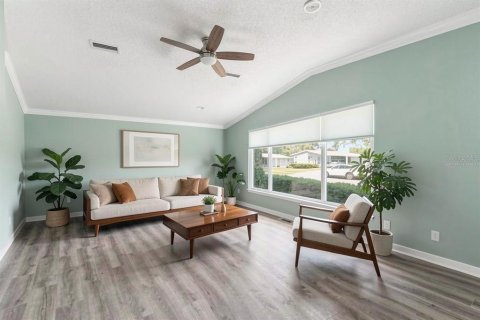 Apartment in Lady Lake, Florida 2 bedrooms, 144.18 sq.m. № 2226640 - photo 2