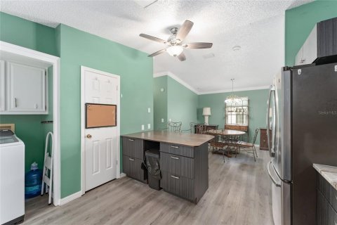 Apartment in Lady Lake, Florida 2 bedrooms, 144.18 sq.m. № 2226640 - photo 14