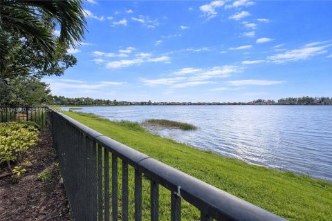 Villa ou maison à vendre à Parkland, Floride: 4 chambres, 342.81 m2 № 1999413 - photo 5