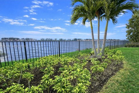 Villa ou maison à vendre à Parkland, Floride: 4 chambres, 342.81 m2 № 1999413 - photo 6