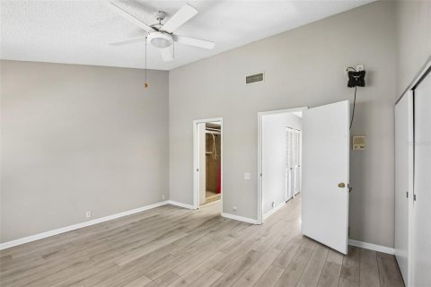 Townhouse in Brandon, Florida 2 bedrooms, 116.31 sq.m. № 2103892 - photo 23
