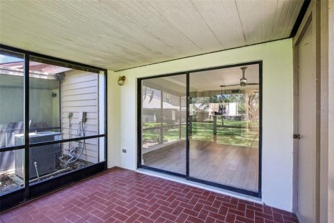 Townhouse in Brandon, Florida 2 bedrooms, 116.31 sq.m. № 2103892 - photo 30