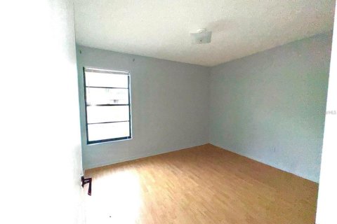 House in Tampa, Florida 4 bedrooms, 146.6 sq.m. № 2104546 - photo 22