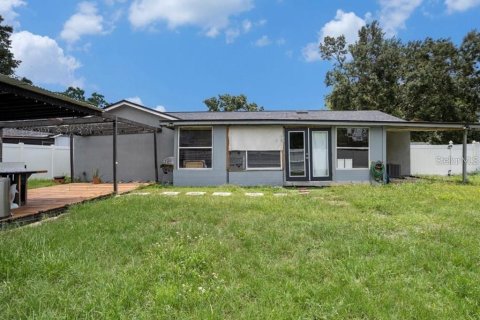 House in Tampa, Florida 4 bedrooms, 146.6 sq.m. № 2104546 - photo 29