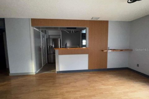 House in Tampa, Florida 4 bedrooms, 146.6 sq.m. № 2104546 - photo 8