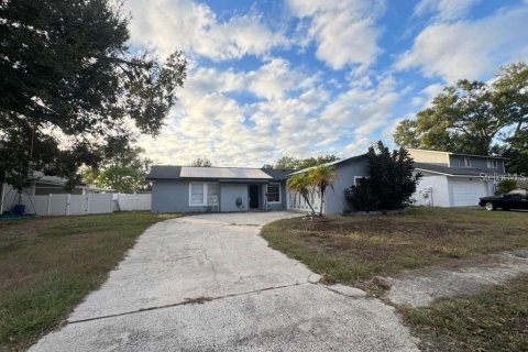 House in Tampa, Florida 4 bedrooms, 146.6 sq.m. № 2104546 - photo 30