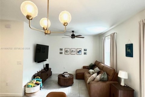 Adosado en venta en Miami, Florida, 3 dormitorios, 157.47 m2 № 2058821 - foto 7
