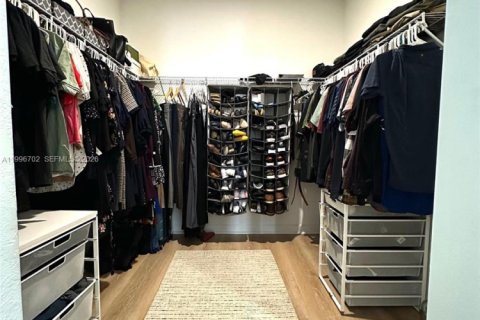 Adosado en venta en Miami, Florida, 3 dormitorios, 157.47 m2 № 2058821 - foto 15