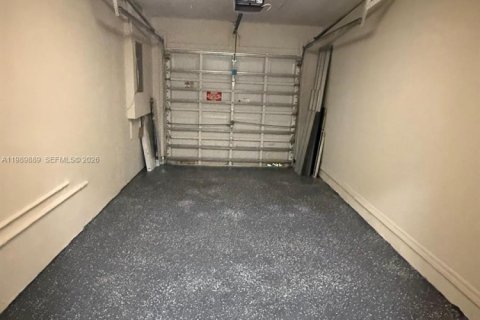 Townhouse in Miami, Florida 3 bedrooms, 162.86 sq.m. № 2057961 - photo 20