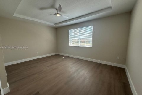 Townhouse in Miami, Florida 3 bedrooms, 162.86 sq.m. № 2057961 - photo 16