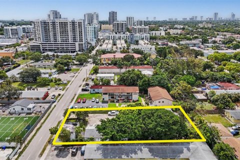 Immobilier commercial à vendre à Hollywood, Floride: 746.38 m2 № 2269921 - photo 17