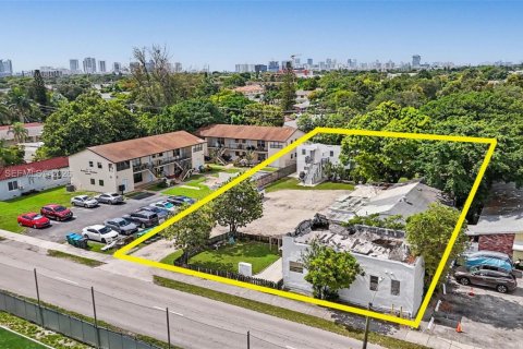 Immobilier commercial à vendre à Hollywood, Floride: 746.38 m2 № 2269921 - photo 19