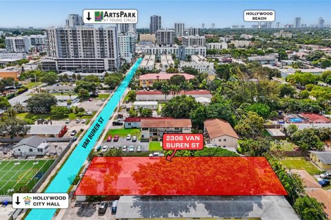Immobilier commercial à vendre à Hollywood, Floride: 746.38 m2 № 2269921 - photo 2