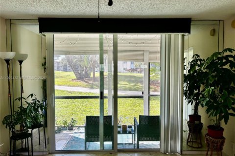 Купить кондоминиум в Пемброк-Пайнс, Флорида 1 спальня, 83.61м2, № 2055494 - фото 10